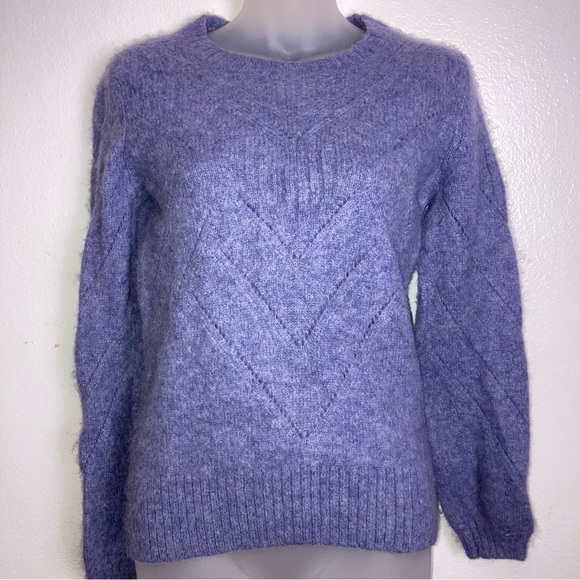 Banana Republic light purple cable knit alpaca blend sweater - Picture 2 of 7